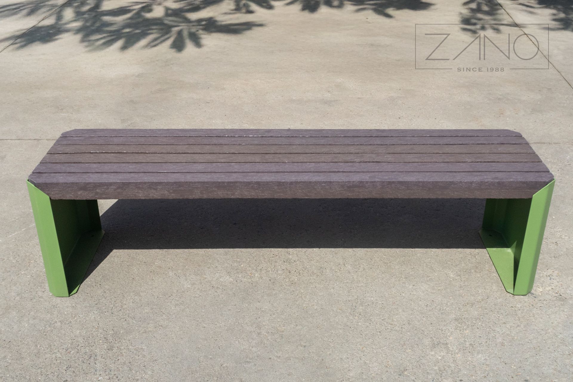 Banc Stilo avec des planches en plastique recyclé