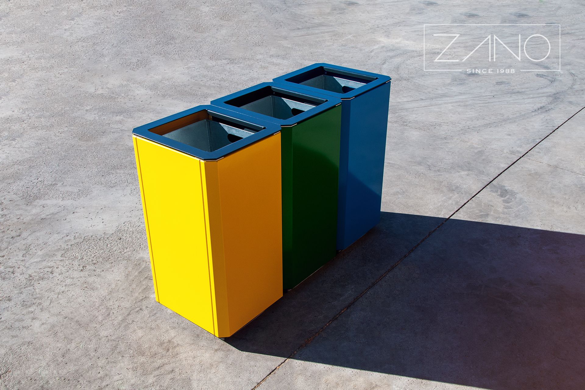Bac de recyclage coloré avec recharges